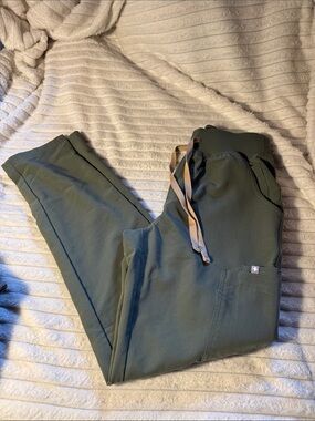 Figs scrub pants